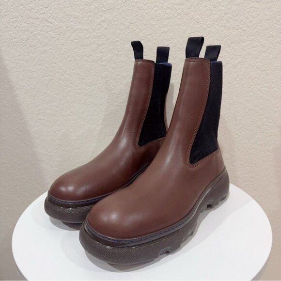 NIB Authentic Burberry Men's Leather Chelsea Boot on Rubber Sole - Picture 2 of 8